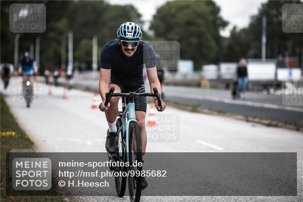 16.08.2026 - KN Förde Triathlon 2026 H.Heesch http://msf.ph/oto/9985682 16.08.2026 13:06:25 Radfahren 515, 527, 561, 580, 600, 709, 713, 714, 721, 725 meine-sportfotos.de