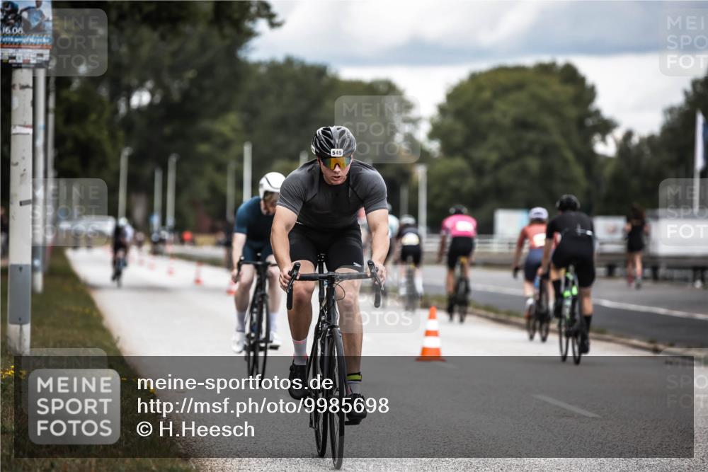 16.08.2026 - KN Förde Triathlon 2026 H.Heesch http://msf.ph/oto/9985698 16.08.2026 13:06:34 Radfahren 545, 571 meine-sportfotos.de