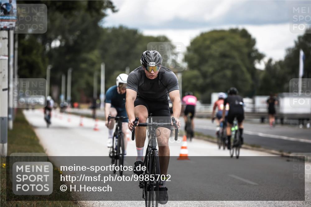 16.08.2026 - KN Förde Triathlon 2026 H.Heesch http://msf.ph/oto/9985702 16.08.2026 13:06:35 Radfahren 545, 571 meine-sportfotos.de