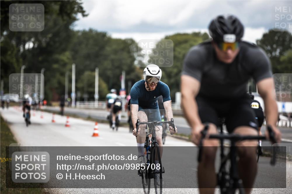 16.08.2026 - KN Förde Triathlon 2026 H.Heesch http://msf.ph/oto/9985708 16.08.2026 13:06:35 Radfahren 545, 571 meine-sportfotos.de