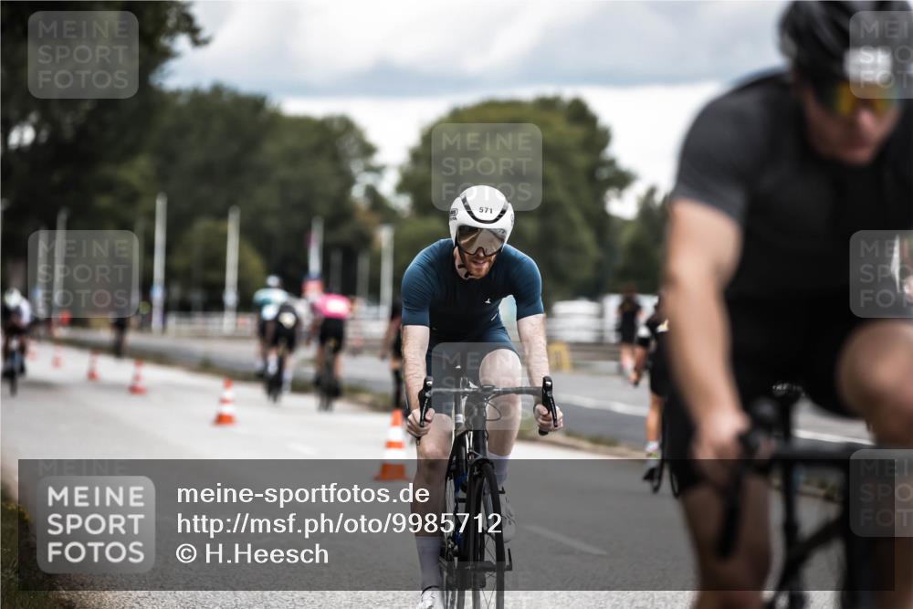 16.08.2026 - KN Förde Triathlon 2026 H.Heesch http://msf.ph/oto/9985712 16.08.2026 13:06:36 Radfahren 534, 545, 571 meine-sportfotos.de