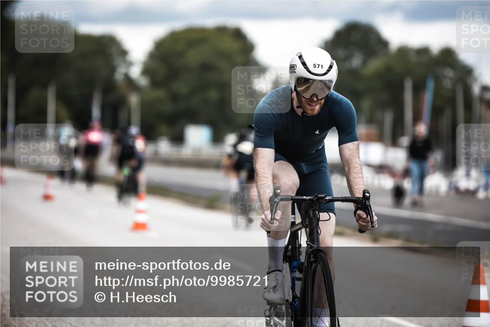 16.08.2026 - KN Förde Triathlon 2026 H.Heesch http://msf.ph/oto/9985721 16.08.2026 13:06:36 Radfahren 534, 545, 571 meine-sportfotos.de