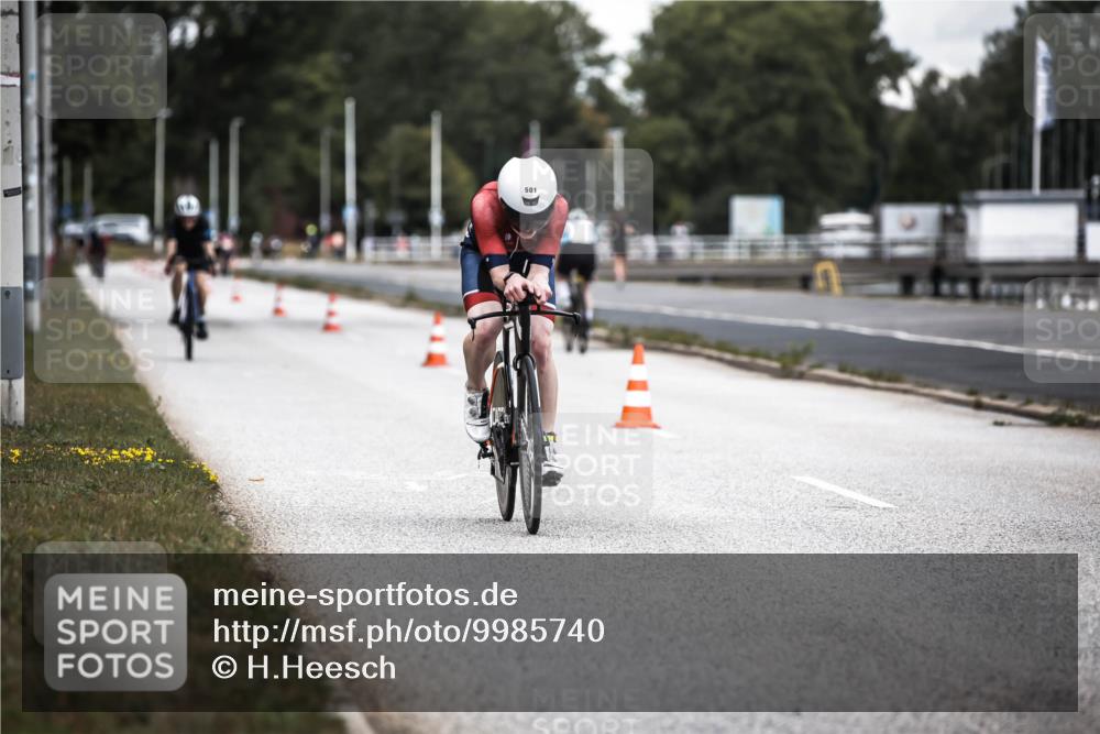 16.08.2026 - KN Förde Triathlon 2026 H.Heesch http://msf.ph/oto/9985740 16.08.2026 13:06:53 Radfahren 520, 583, 723 meine-sportfotos.de