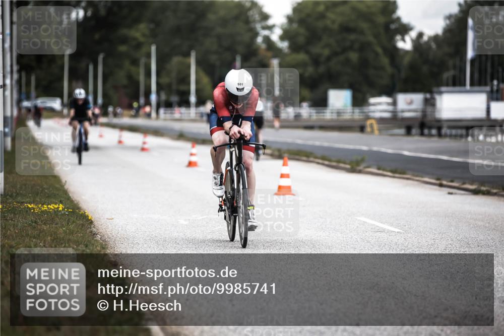 16.08.2026 - KN Förde Triathlon 2026 H.Heesch http://msf.ph/oto/9985741 16.08.2026 13:06:53 Radfahren 520, 583, 723 meine-sportfotos.de