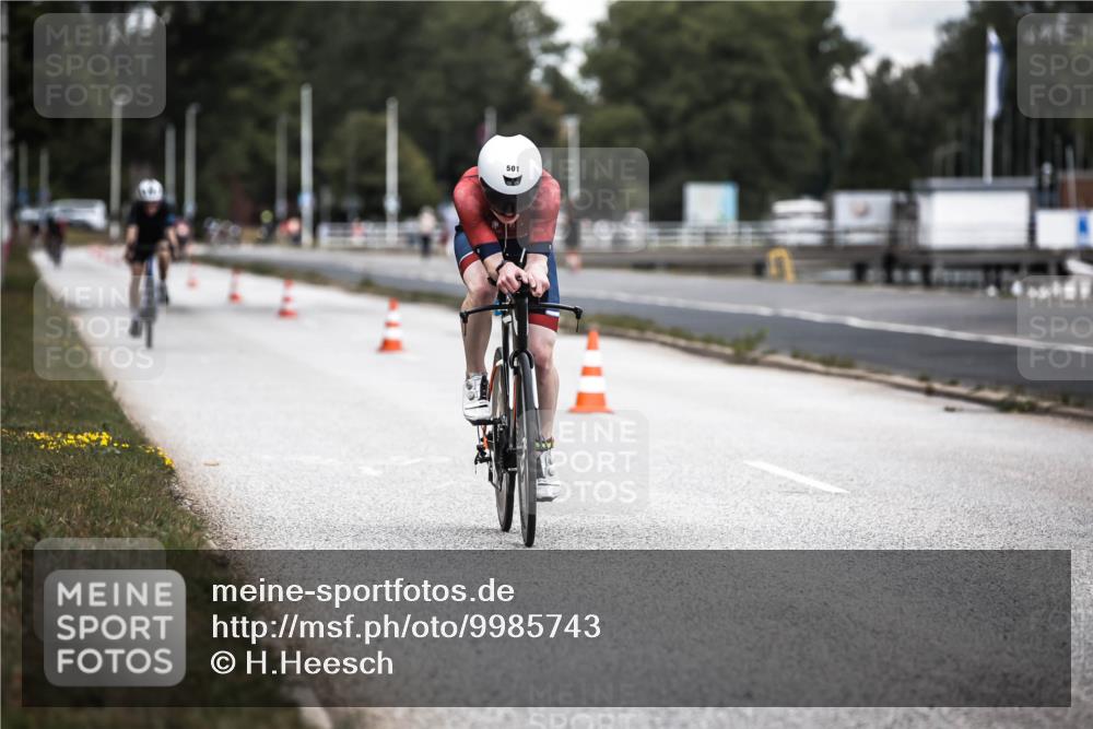 16.08.2026 - KN Förde Triathlon 2026 H.Heesch http://msf.ph/oto/9985743 16.08.2026 13:06:53 Radfahren 520, 583, 723 meine-sportfotos.de