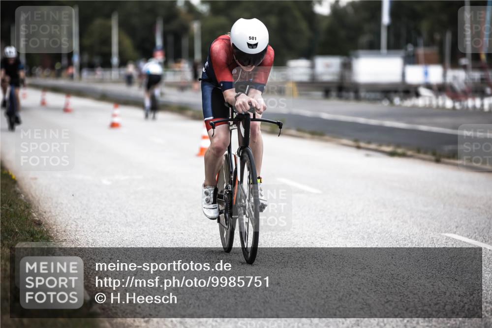 16.08.2026 - KN Förde Triathlon 2026 H.Heesch http://msf.ph/oto/9985751 16.08.2026 13:06:53 Radfahren 520, 583, 723 meine-sportfotos.de