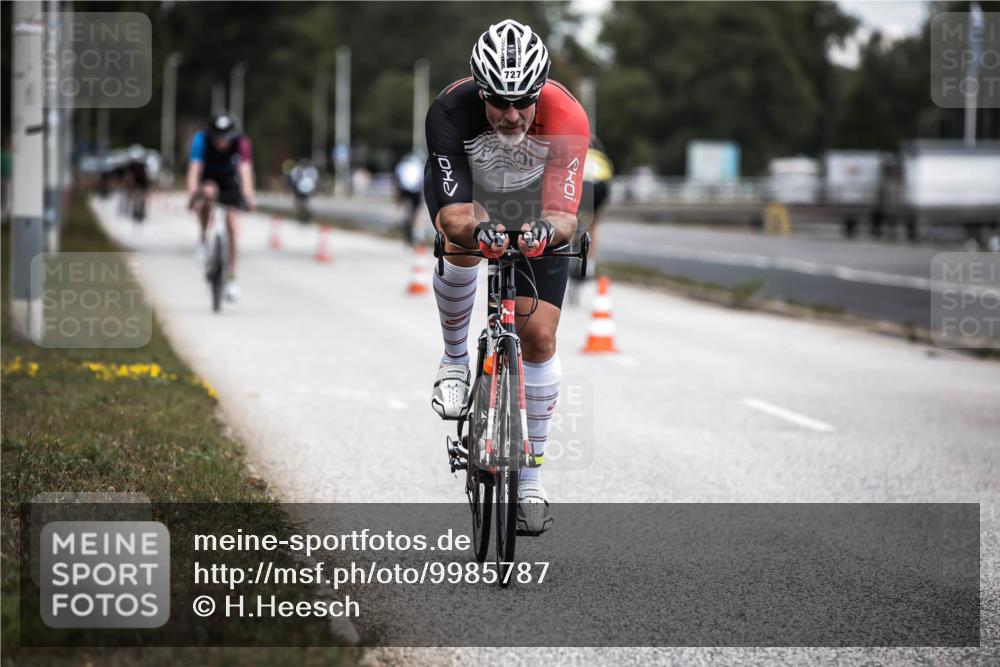 16.08.2026 - KN Förde Triathlon 2026 H.Heesch http://msf.ph/oto/9985787 16.08.2026 13:07:07 Radfahren 509, 543, 727 meine-sportfotos.de
