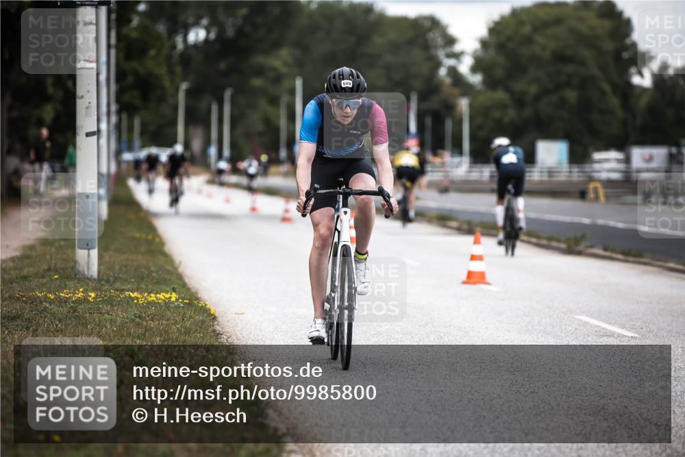 16.08.2026 - KN Förde Triathlon 2026 H.Heesch http://msf.ph/oto/9985800 16.08.2026 13:07:09 Radfahren 509, 543, 704, 727 meine-sportfotos.de