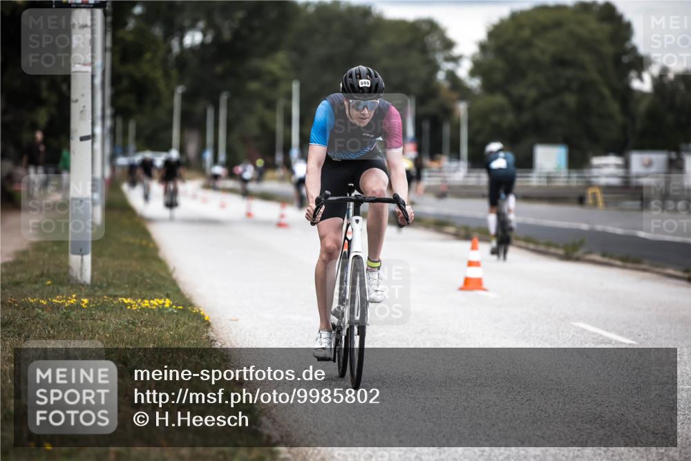 16.08.2026 - KN Förde Triathlon 2026 H.Heesch http://msf.ph/oto/9985802 16.08.2026 13:07:09 Radfahren 509, 543, 704, 727 meine-sportfotos.de