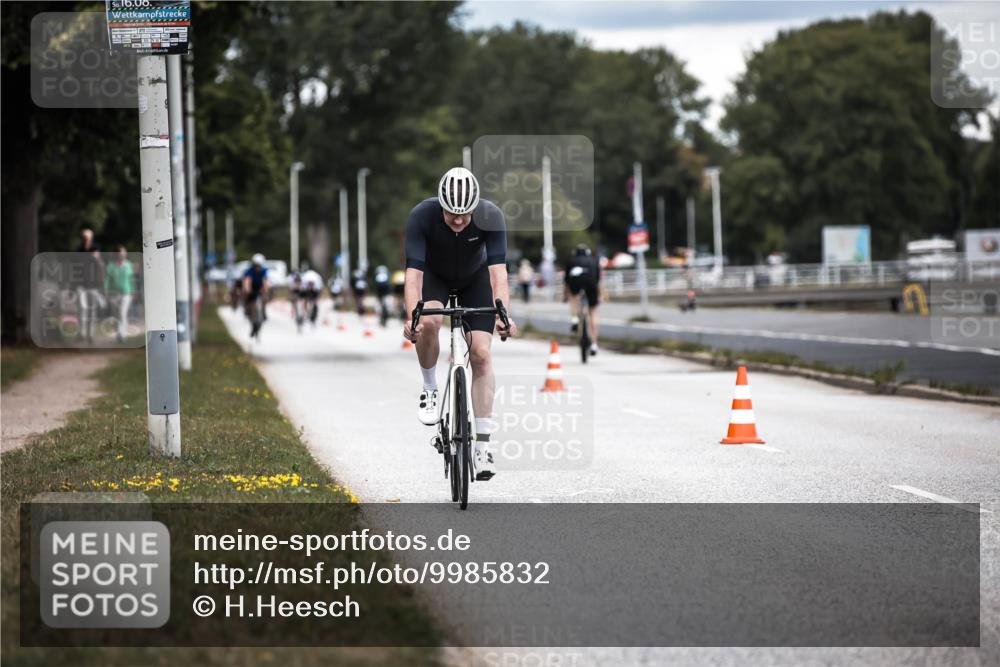 16.08.2026 - KN Förde Triathlon 2026 H.Heesch http://msf.ph/oto/9985832 16.08.2026 13:07:18 Radfahren 507, 724, 740 meine-sportfotos.de