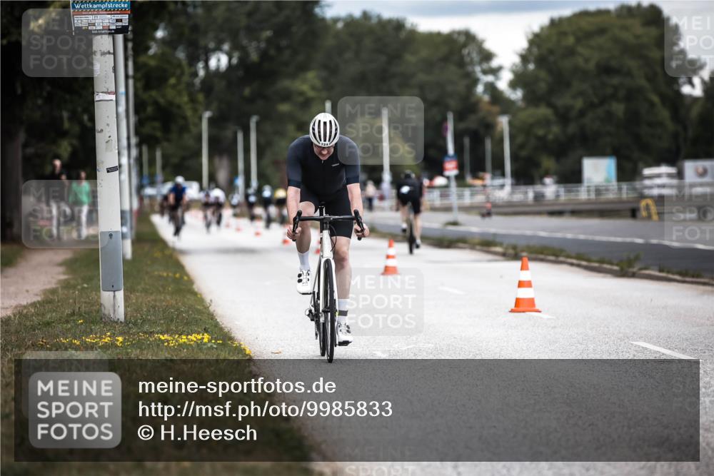 16.08.2026 - KN Förde Triathlon 2026 H.Heesch http://msf.ph/oto/9985833 16.08.2026 13:07:18 Radfahren 507, 724, 740 meine-sportfotos.de