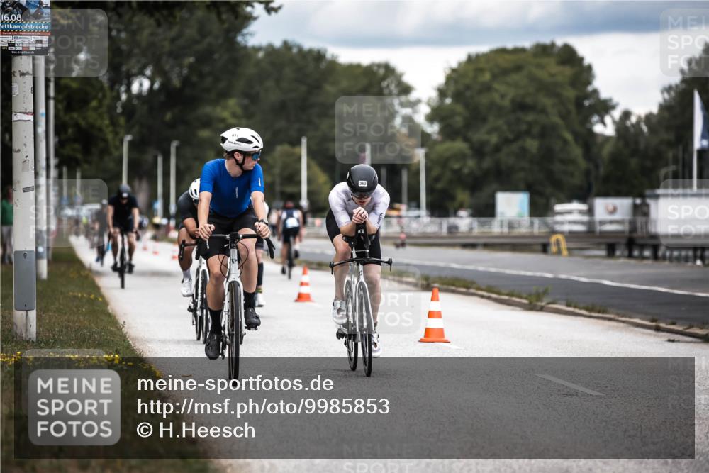 16.08.2026 - KN Förde Triathlon 2026 H.Heesch http://msf.ph/oto/9985853 16.08.2026 13:07:26 Radfahren 196, 511, 540, 552, 605, 611, 718, 735 meine-sportfotos.de
