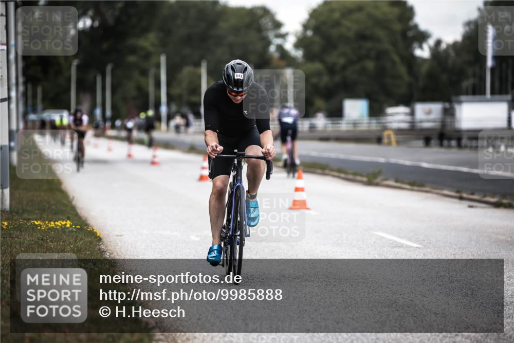 16.08.2026 - KN Förde Triathlon 2026 H.Heesch http://msf.ph/oto/9985888 16.08.2026 13:07:33 Radfahren 196, 513, 592 meine-sportfotos.de