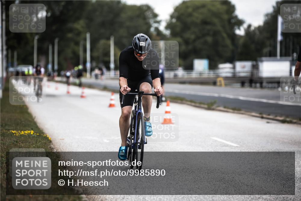 16.08.2026 - KN Förde Triathlon 2026 H.Heesch http://msf.ph/oto/9985890 16.08.2026 13:07:34 Radfahren 196, 513, 592, 711 meine-sportfotos.de