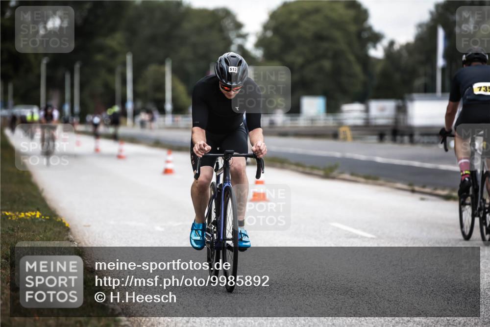 16.08.2026 - KN Förde Triathlon 2026 H.Heesch http://msf.ph/oto/9985892 16.08.2026 13:07:34 Radfahren 196, 513, 592, 711 meine-sportfotos.de