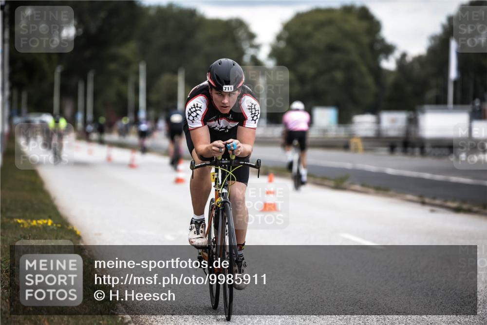 16.08.2026 - KN Förde Triathlon 2026 H.Heesch http://msf.ph/oto/9985911 16.08.2026 13:07:38 Radfahren 592, 711 meine-sportfotos.de