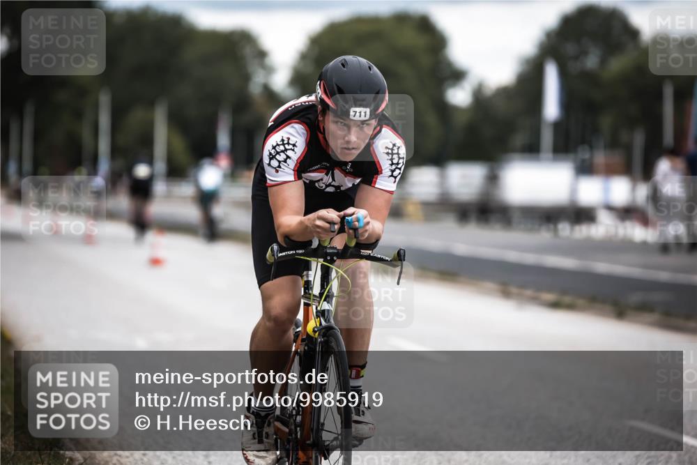 16.08.2026 - KN Förde Triathlon 2026 H.Heesch http://msf.ph/oto/9985919 16.08.2026 13:07:39 Radfahren 524, 592, 711 meine-sportfotos.de
