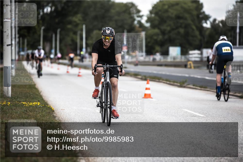 16.08.2026 - KN Förde Triathlon 2026 H.Heesch http://msf.ph/oto/9985983 16.08.2026 13:07:54 Radfahren 562, 594, 603 meine-sportfotos.de