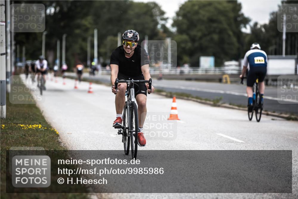16.08.2026 - KN Förde Triathlon 2026 H.Heesch http://msf.ph/oto/9985986 16.08.2026 13:07:55 Radfahren 562, 594, 603, 738 meine-sportfotos.de