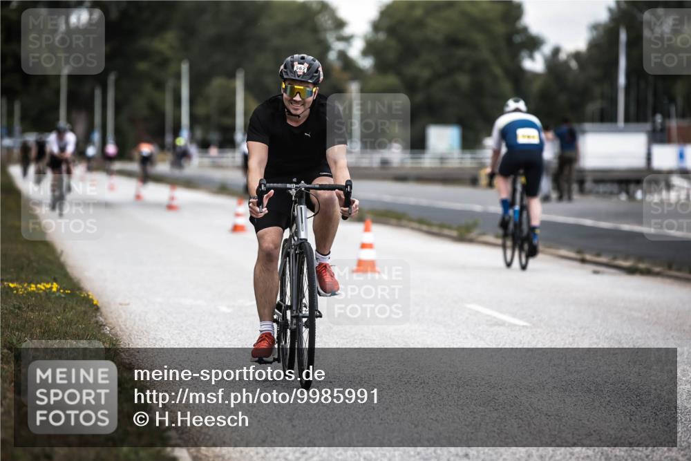 16.08.2026 - KN Förde Triathlon 2026 H.Heesch http://msf.ph/oto/9985991 16.08.2026 13:07:55 Radfahren 562, 594, 603, 738 meine-sportfotos.de