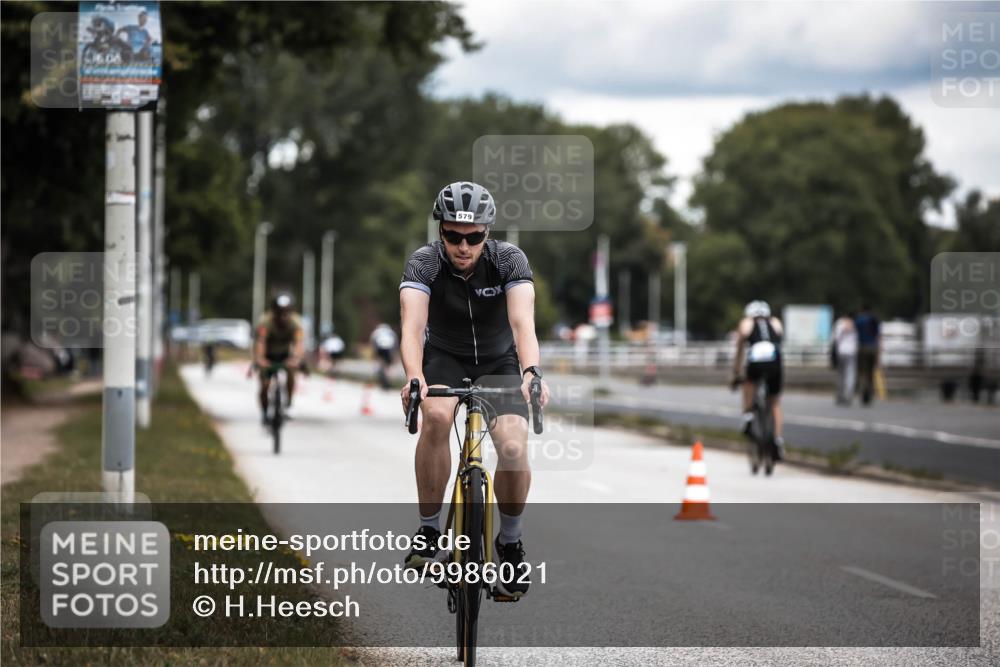 16.08.2026 - KN Förde Triathlon 2026 H.Heesch http://msf.ph/oto/9986021 16.08.2026 13:08:05 Radfahren 565, 579, 710 meine-sportfotos.de