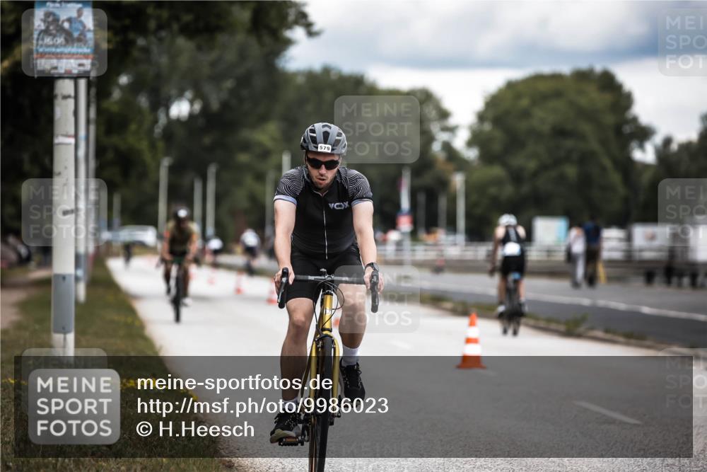16.08.2026 - KN Förde Triathlon 2026 H.Heesch http://msf.ph/oto/9986023 16.08.2026 13:08:05 Radfahren 565, 579, 710 meine-sportfotos.de
