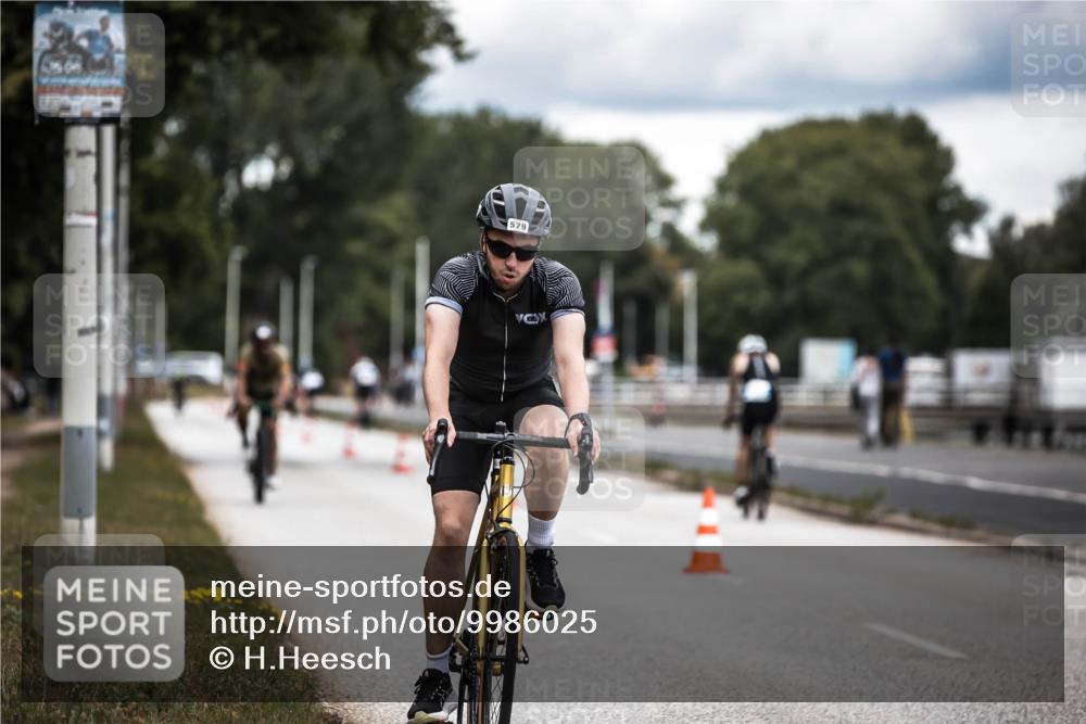 16.08.2026 - KN Förde Triathlon 2026 H.Heesch http://msf.ph/oto/9986025 16.08.2026 13:08:06 Radfahren 565, 579, 710 meine-sportfotos.de