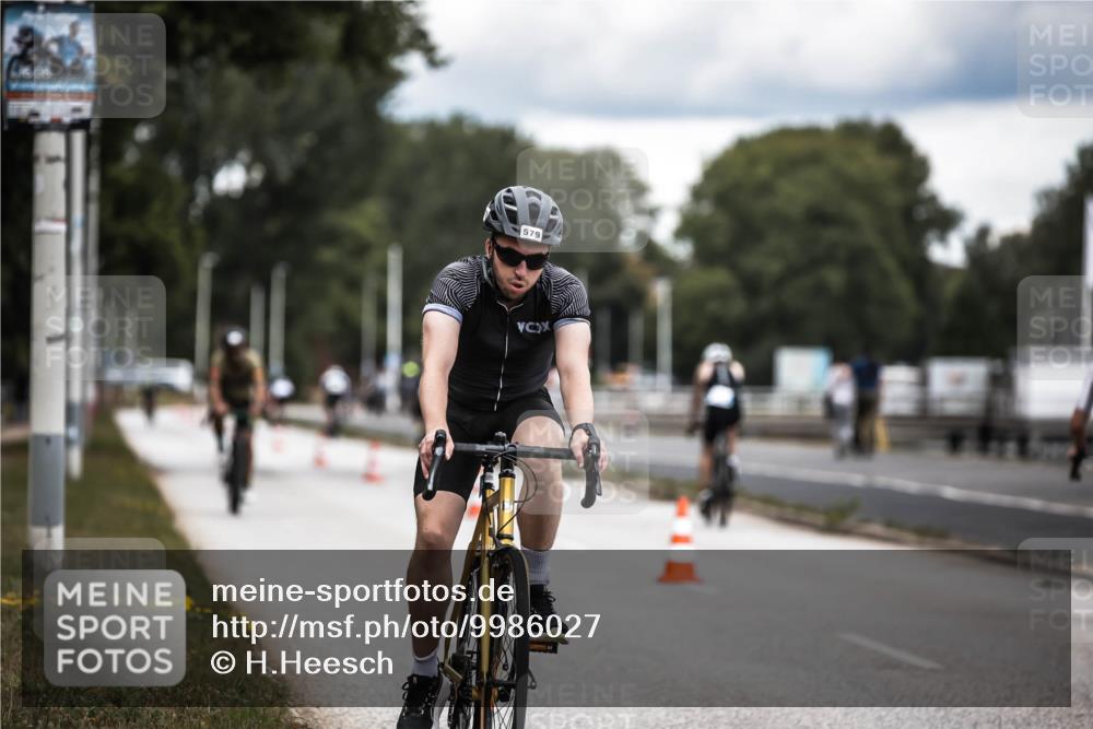 16.08.2026 - KN Förde Triathlon 2026 H.Heesch http://msf.ph/oto/9986027 16.08.2026 13:08:06 Radfahren 565, 579, 710 meine-sportfotos.de