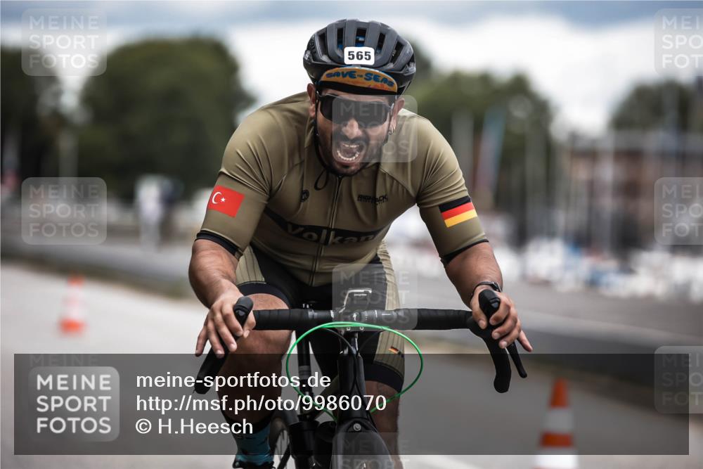 16.08.2026 - KN Förde Triathlon 2026 H.Heesch http://msf.ph/oto/9986070 16.08.2026 13:08:10 Radfahren 565, 710, 732 meine-sportfotos.de