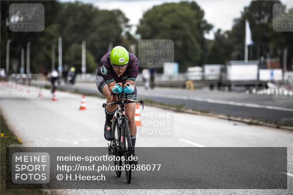 16.08.2026 - KN Förde Triathlon 2026 H.Heesch http://msf.ph/oto/9986077 16.08.2026 13:08:21 Radfahren 541, 572, 584, 590, 602, 607, 612, 722, 745 meine-sportfotos.de