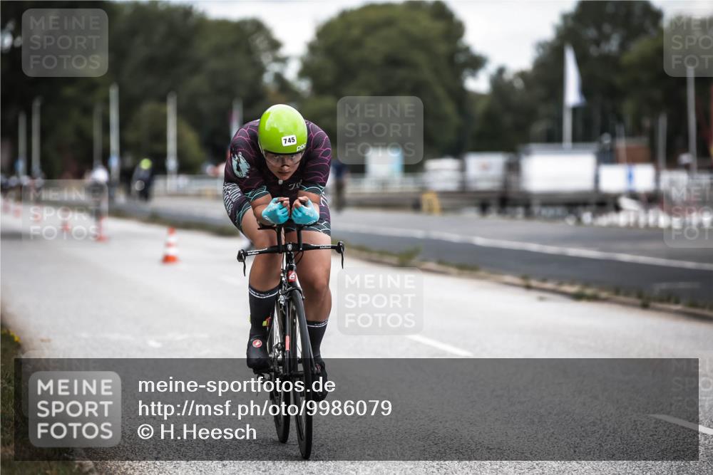 16.08.2026 - KN Förde Triathlon 2026 H.Heesch http://msf.ph/oto/9986079 16.08.2026 13:08:21 Radfahren 541, 572, 584, 590, 602, 607, 612, 722, 745 meine-sportfotos.de