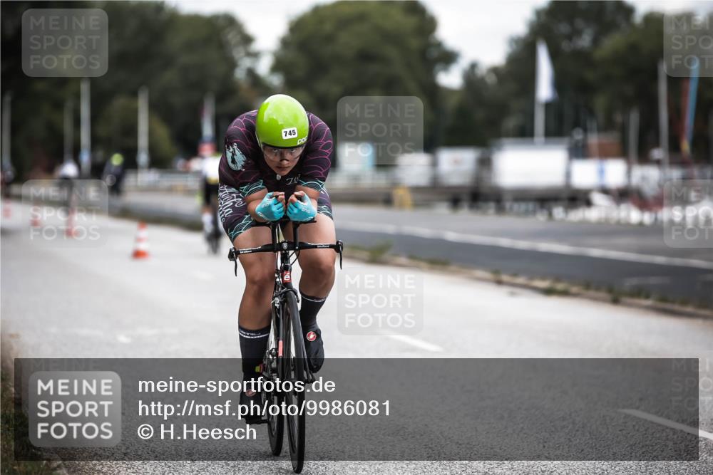 16.08.2026 - KN Förde Triathlon 2026 H.Heesch http://msf.ph/oto/9986081 16.08.2026 13:08:21 Radfahren 541, 572, 584, 590, 602, 607, 612, 722, 745 meine-sportfotos.de