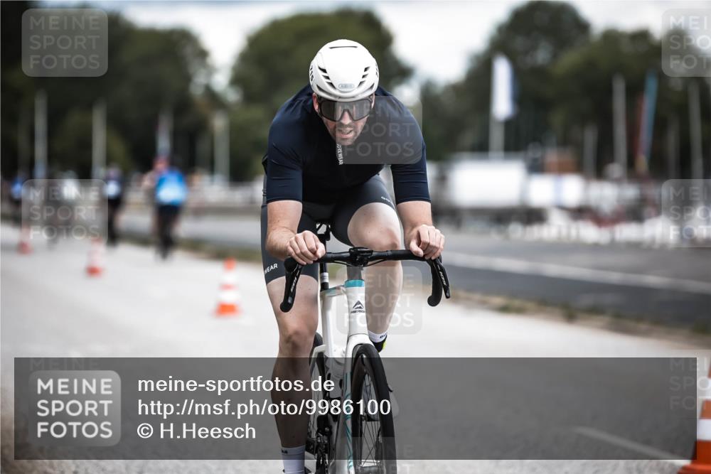 16.08.2026 - KN Förde Triathlon 2026 H.Heesch http://msf.ph/oto/9986100 16.08.2026 13:08:38 Radfahren 576, 715 meine-sportfotos.de
