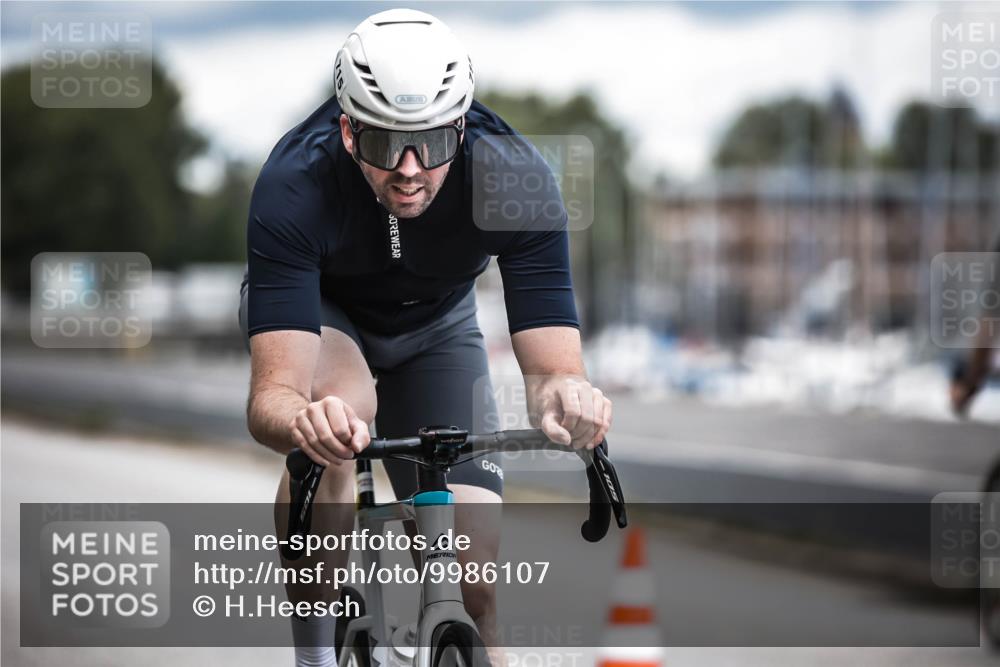 16.08.2026 - KN Förde Triathlon 2026 H.Heesch http://msf.ph/oto/9986107 16.08.2026 13:08:38 Radfahren 576, 715 meine-sportfotos.de