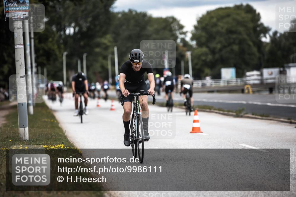 16.08.2026 - KN Förde Triathlon 2026 H.Heesch http://msf.ph/oto/9986111 16.08.2026 13:08:44 Radfahren 527, 576, 586, 598 meine-sportfotos.de