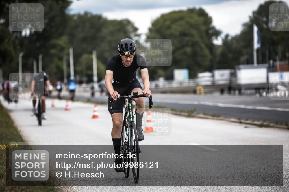 16.08.2026 - KN Förde Triathlon 2026 H.Heesch http://msf.ph/oto/9986121 16.08.2026 13:08:44 Radfahren 527, 576, 586, 598 meine-sportfotos.de