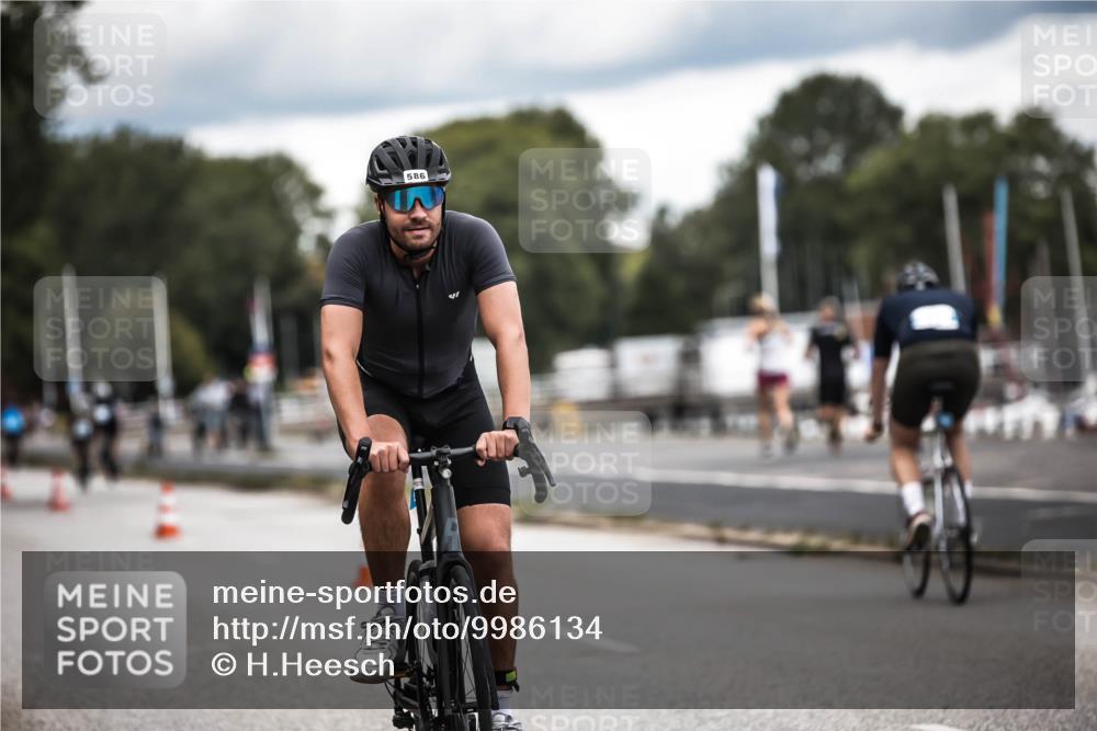 16.08.2026 - KN Förde Triathlon 2026 H.Heesch http://msf.ph/oto/9986134 16.08.2026 13:08:48 Radfahren 527, 581, 586, 598, 716 meine-sportfotos.de