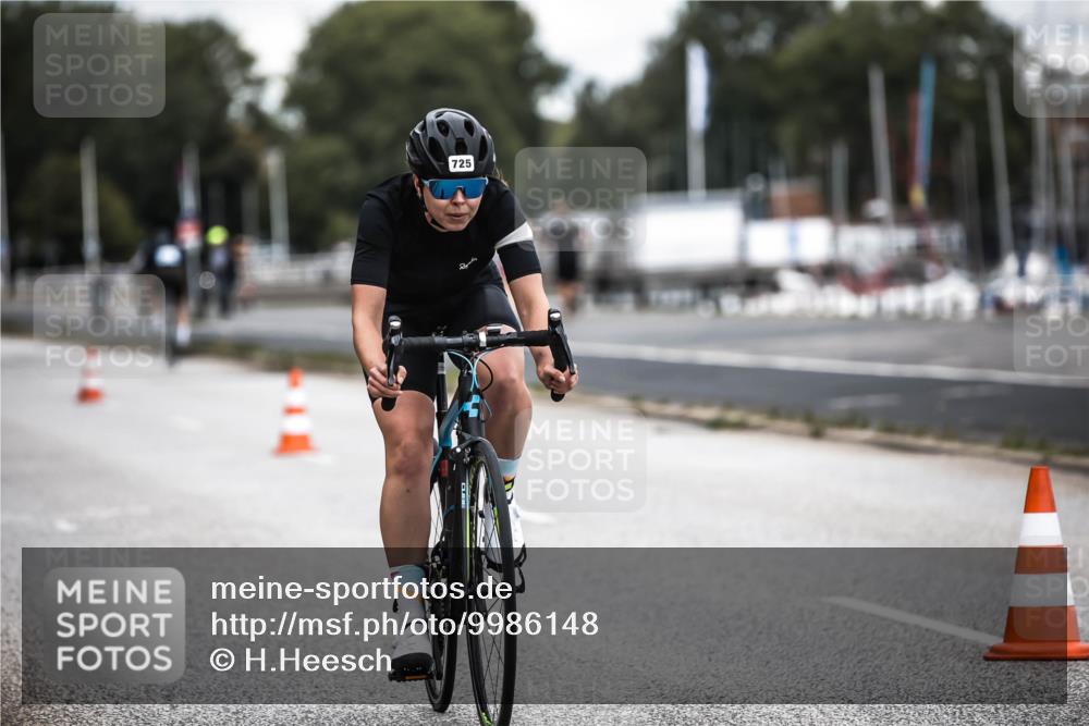 16.08.2026 - KN Förde Triathlon 2026 H.Heesch http://msf.ph/oto/9986148 16.08.2026 13:08:54 Radfahren 581, 600, 713, 714, 716, 725 meine-sportfotos.de
