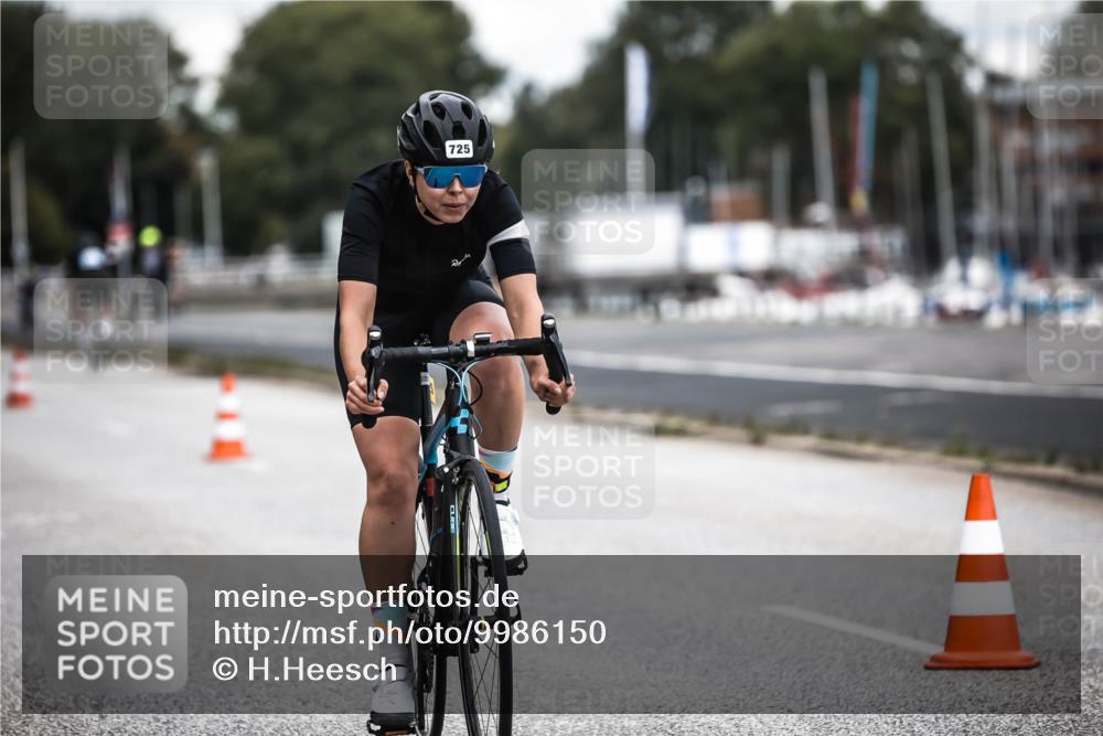 16.08.2026 - KN Förde Triathlon 2026 H.Heesch http://msf.ph/oto/9986150 16.08.2026 13:08:54 Radfahren 581, 600, 713, 714, 716, 725 meine-sportfotos.de