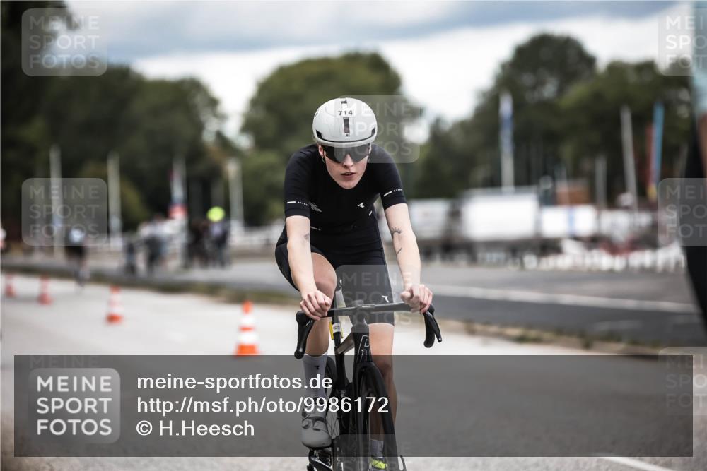 16.08.2026 - KN Förde Triathlon 2026 H.Heesch http://msf.ph/oto/9986172 16.08.2026 13:08:57 Radfahren 591, 600, 713, 714, 725 meine-sportfotos.de
