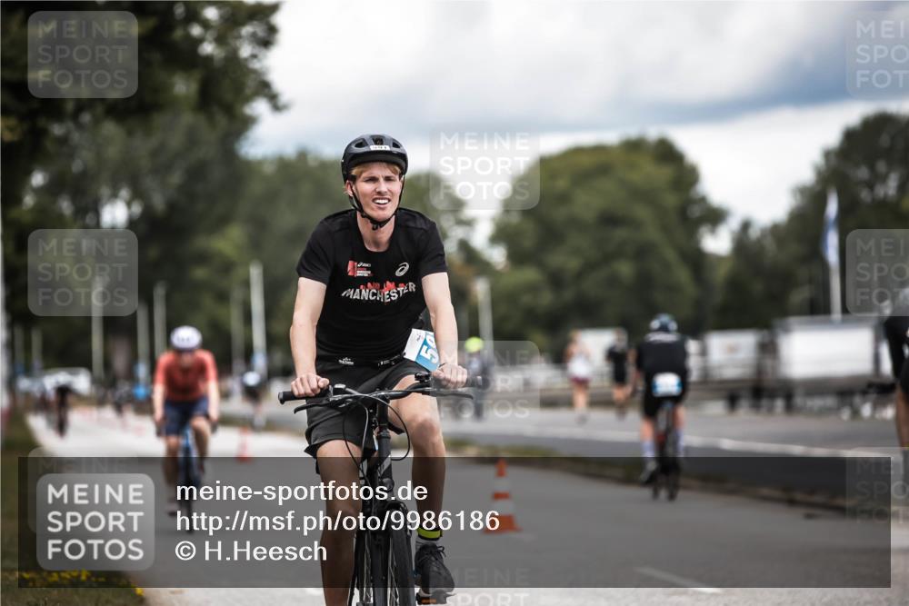 16.08.2026 - KN Förde Triathlon 2026 H.Heesch http://msf.ph/oto/9986186 16.08.2026 13:08:59 Radfahren 591, 600, 707, 709, 713, 714 meine-sportfotos.de