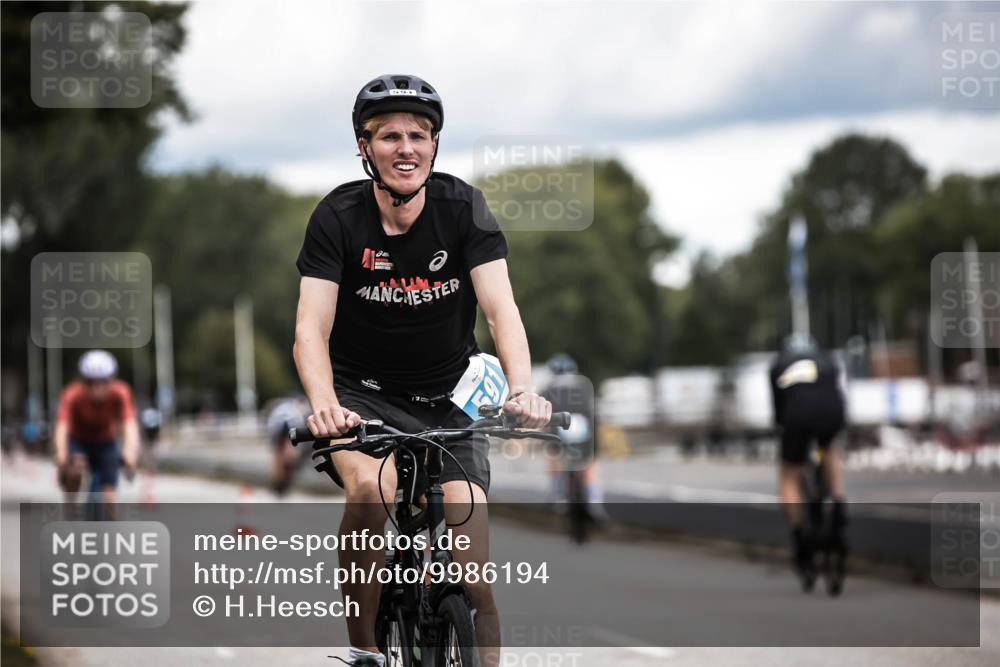 16.08.2026 - KN Förde Triathlon 2026 H.Heesch http://msf.ph/oto/9986194 16.08.2026 13:09:00 Radfahren 591, 600, 707, 709, 714 meine-sportfotos.de