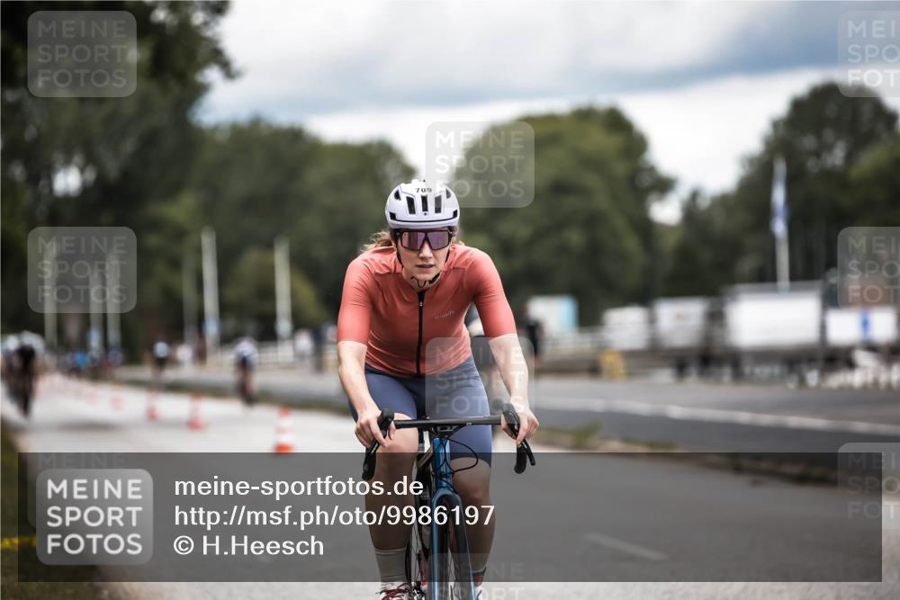 16.08.2026 - KN Förde Triathlon 2026 H.Heesch http://msf.ph/oto/9986197 16.08.2026 13:09:02 Radfahren 589, 591, 707, 709 meine-sportfotos.de