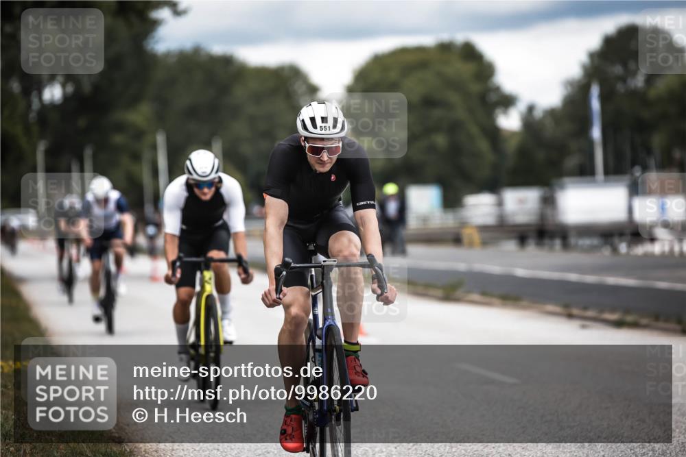 16.08.2026 - KN Förde Triathlon 2026 H.Heesch http://msf.ph/oto/9986220 16.08.2026 13:09:10 Radfahren 505, 519, 520, 522, 525, 551, 589, 746 meine-sportfotos.de