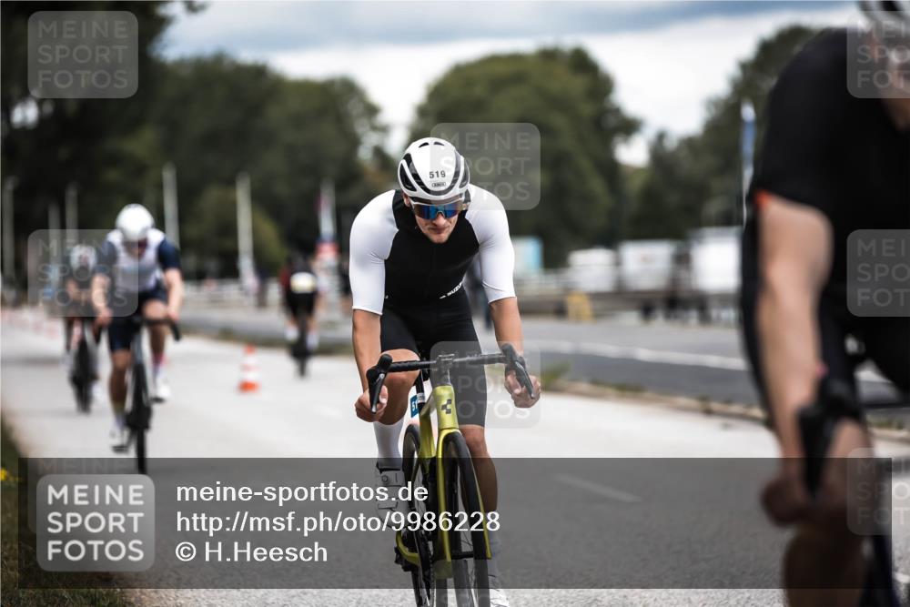 16.08.2026 - KN Förde Triathlon 2026 H.Heesch http://msf.ph/oto/9986228 16.08.2026 13:09:11 Radfahren 505, 519, 520, 522, 525, 551, 746 meine-sportfotos.de