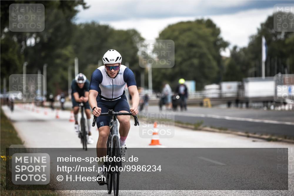 16.08.2026 - KN Förde Triathlon 2026 H.Heesch http://msf.ph/oto/9986234 16.08.2026 13:09:12 Radfahren 505, 519, 520, 522, 525, 551, 746 meine-sportfotos.de