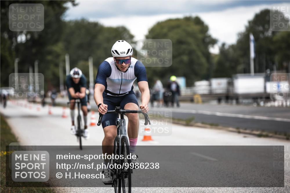 16.08.2026 - KN Förde Triathlon 2026 H.Heesch http://msf.ph/oto/9986238 16.08.2026 13:09:13 Radfahren 519, 520, 522, 525, 551, 746 meine-sportfotos.de