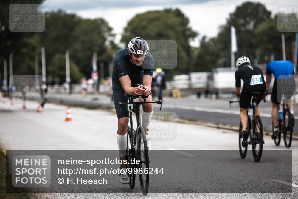 16.08.2026 - KN Förde Triathlon 2026 H.Heesch http://msf.ph/oto/9986244 16.08.2026 13:09:14 Radfahren 519, 520, 522, 525, 551 meine-sportfotos.de