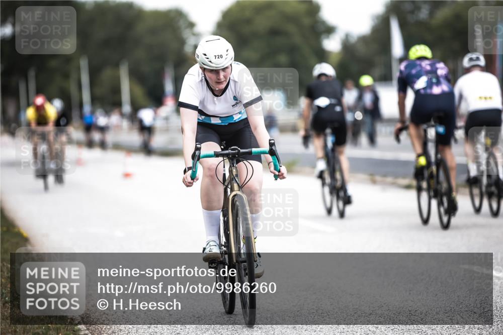 16.08.2026 - KN Förde Triathlon 2026 H.Heesch http://msf.ph/oto/9986260 16.08.2026 13:09:27 Radfahren 543, 720, 723 meine-sportfotos.de