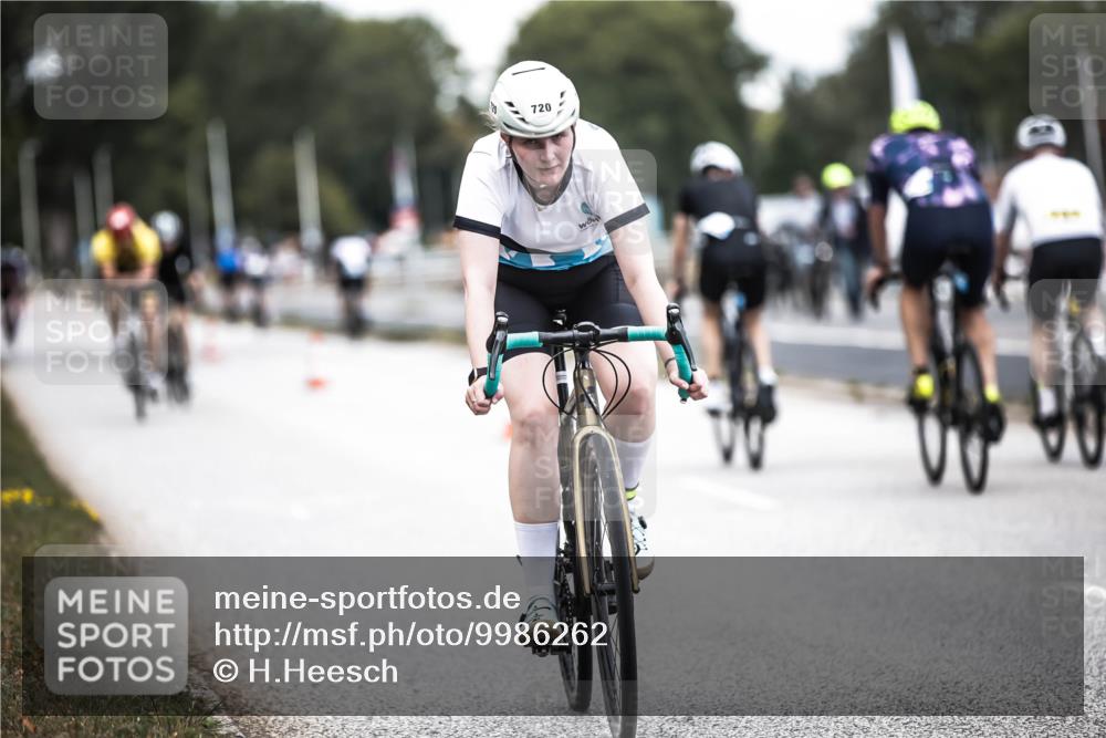 16.08.2026 - KN Förde Triathlon 2026 H.Heesch http://msf.ph/oto/9986262 16.08.2026 13:09:27 Radfahren 543, 720, 723 meine-sportfotos.de